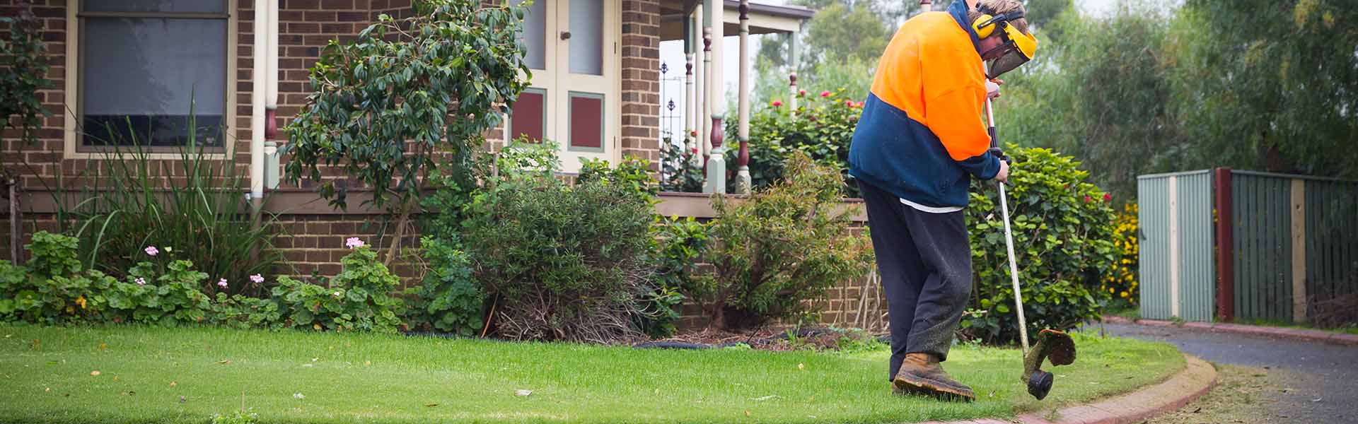 New Geelong gardening service creating jobs for people with a disability –  Gateways Support Services Inc.